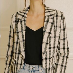 Storia Blazer Cream and Black 2 Front Pockets Scalloped Front Button Size Small